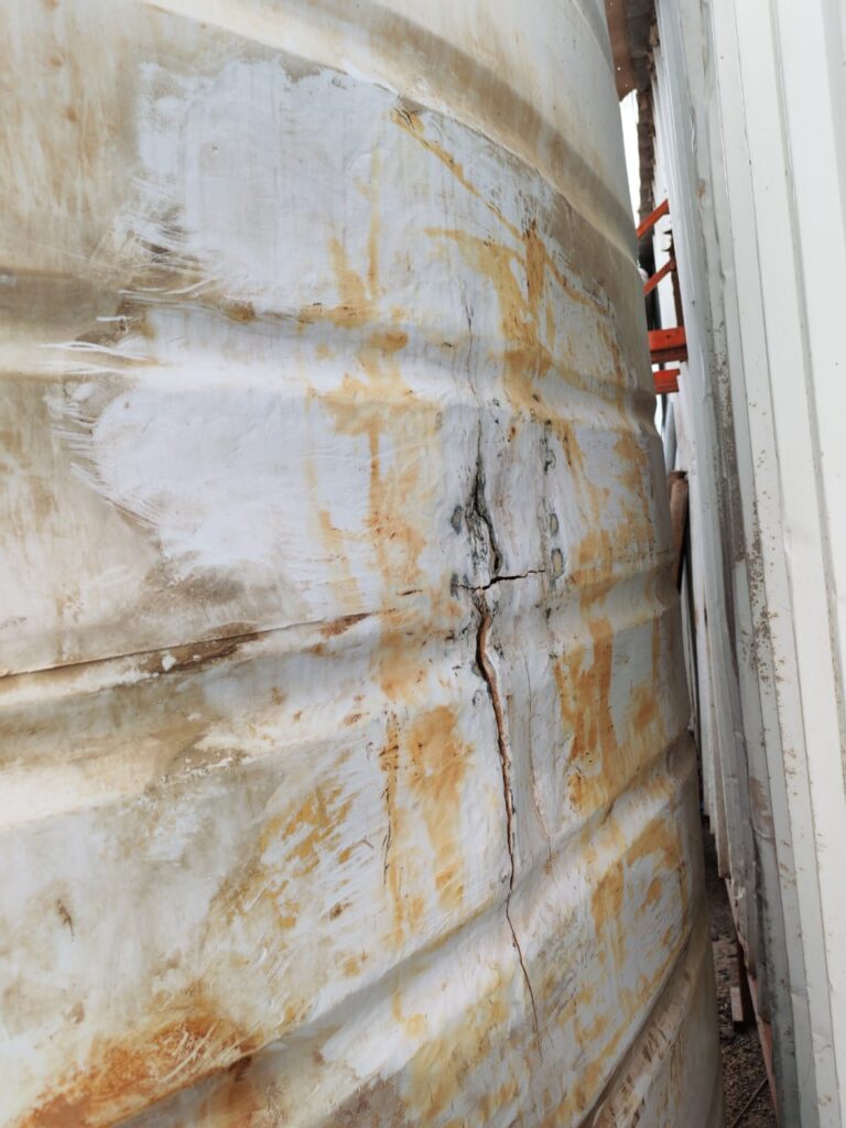 اصلاح خزانات الفيبر جلاس 0539836031